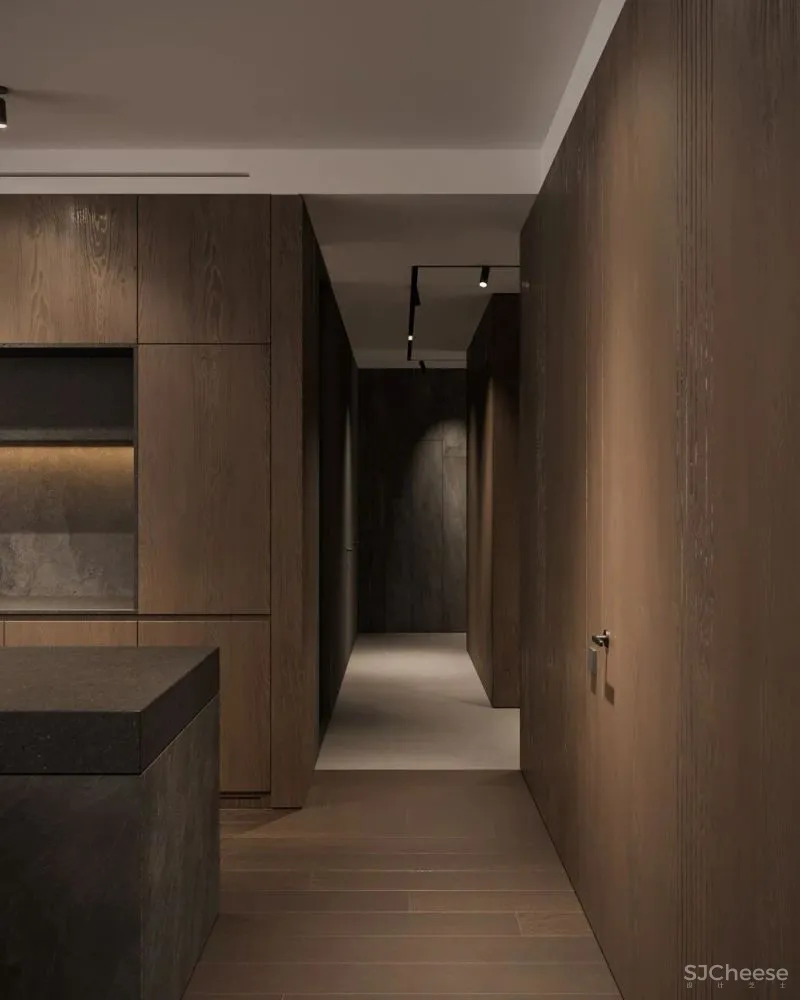 为了保证长久的时髦，改造团队在这个146平的家里进行了设计三元素的谱写