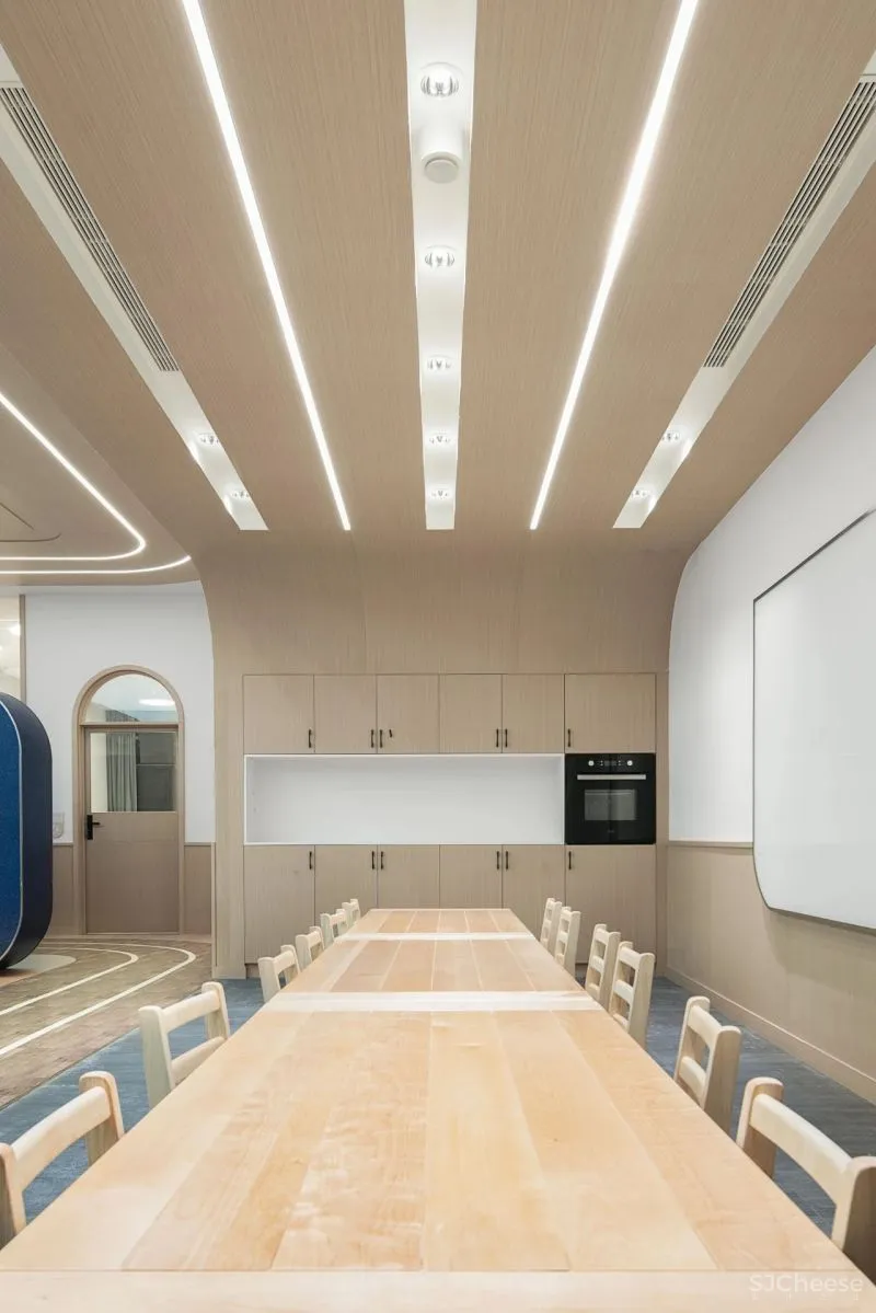 建筑师设计了一个1180平米幼儿早教机构，用设计守护着儿童在成人以前的纯粹与天真