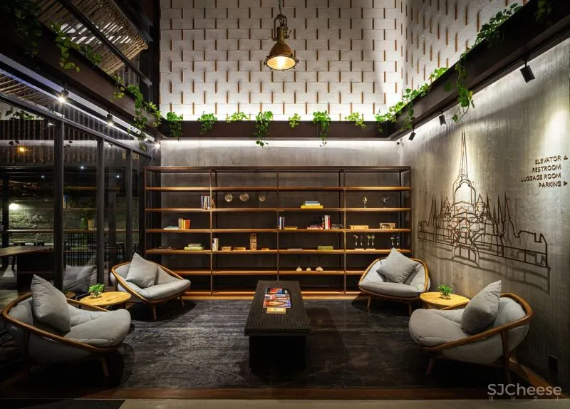 泰国丨Navakitel工业风设计酒店