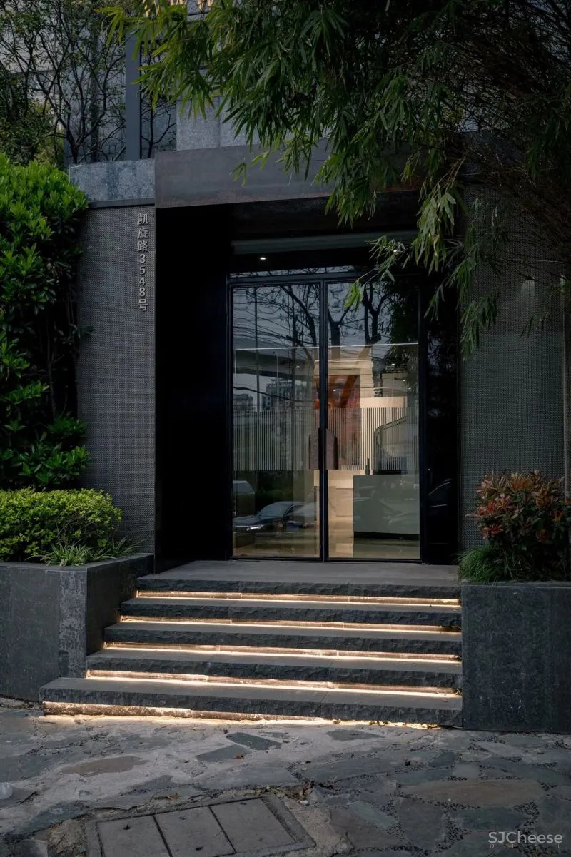 萧爱彬:二十年的蜕变,一步一景的惬意桃源