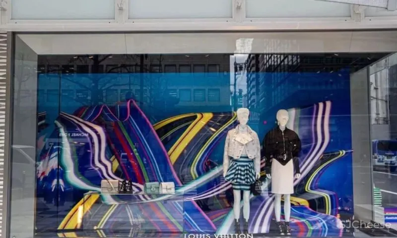 Louis Vuitton日本旗舰店新开幕,全定制艺术介入 X 顶奢大品牌