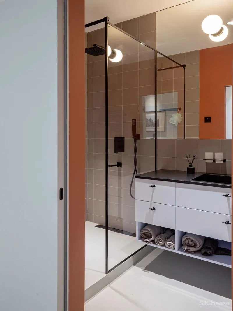 147㎡ 四室一厅,利用墙面做收纳,设计朴素却实用!