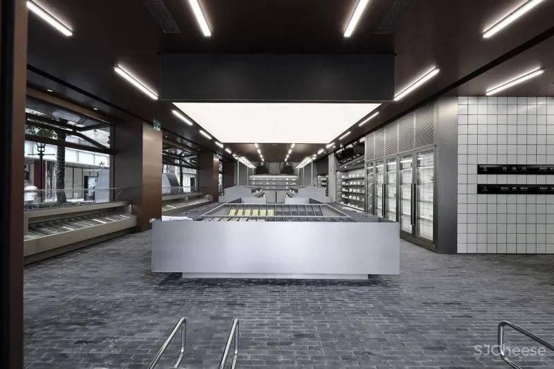 上海·“HARMAY話梅”美妆店设计 AIM