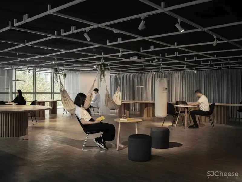 设计加速更迭的路上，你还在一成不变吗？