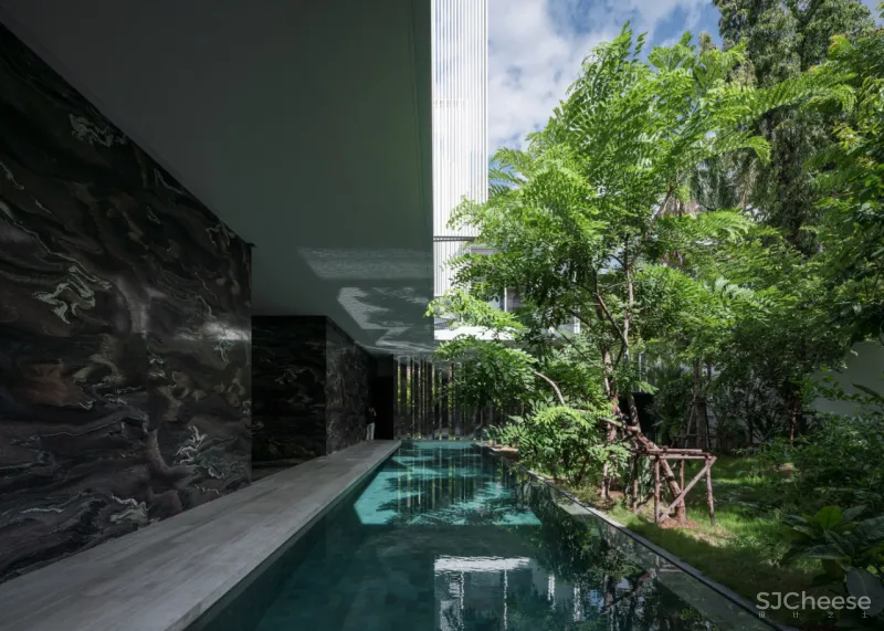 950㎡ 双层别墅,用光影做最美的装饰