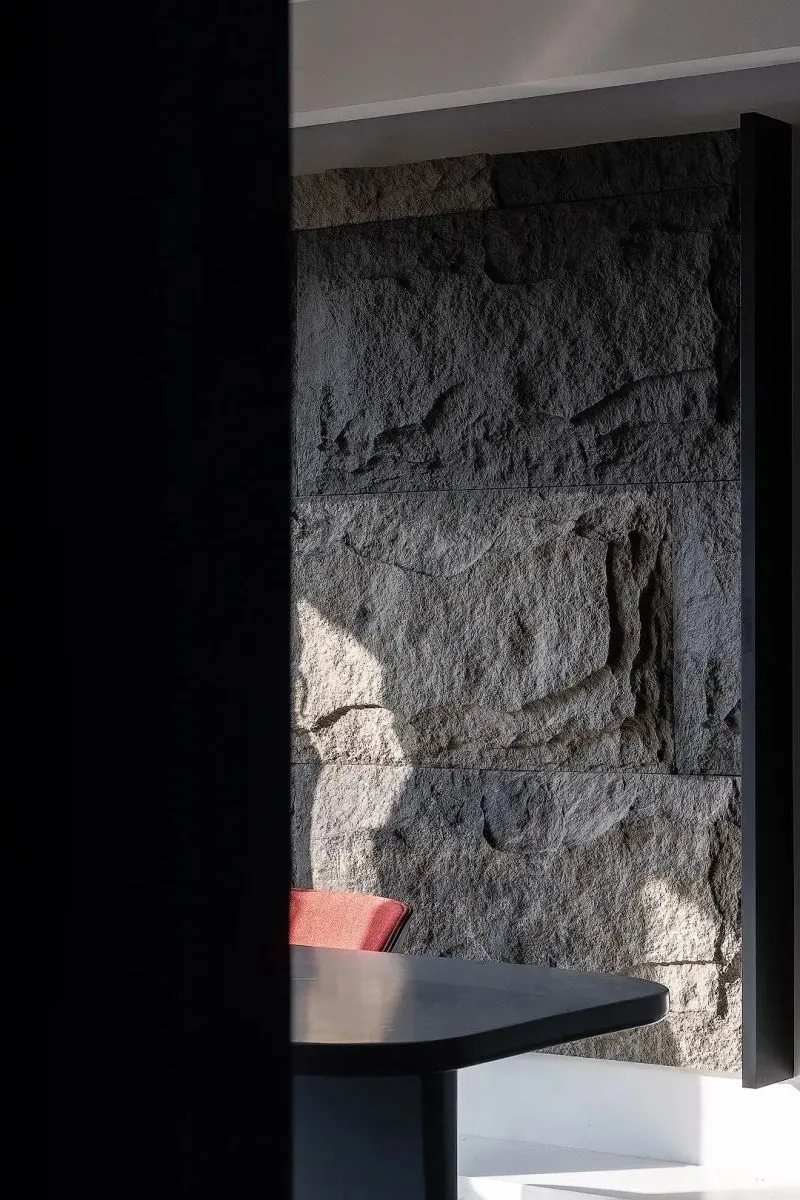 立方体m³:深海蓝索引的美学世界 本白空间