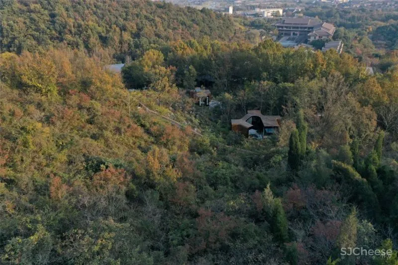 新作 四个隐于山林的温泉小屋