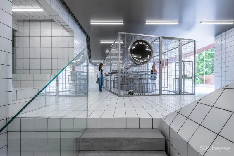 上海·“HARMAY話梅”美妆店设计 AIM