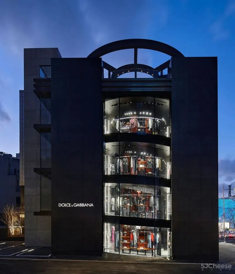 让·努维尔新作:D-G首尔旗舰店,被包裹的‘圆柱’