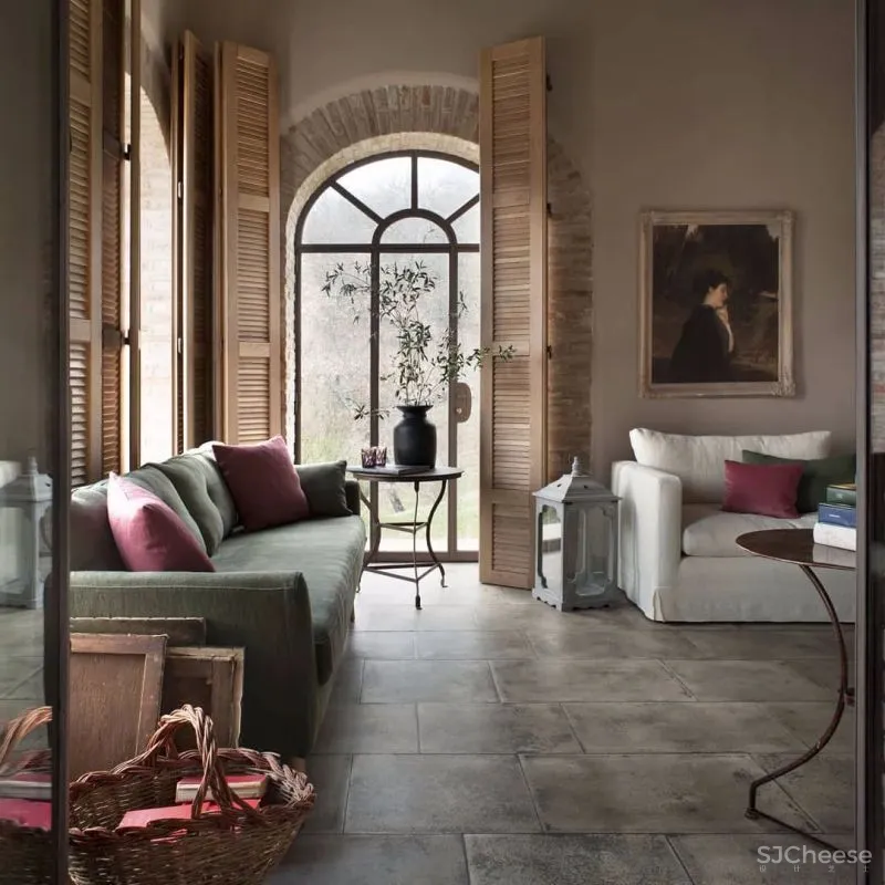 永 恒 的 静 修 一千多年历史的意大利城堡庄园酒店揭幕!