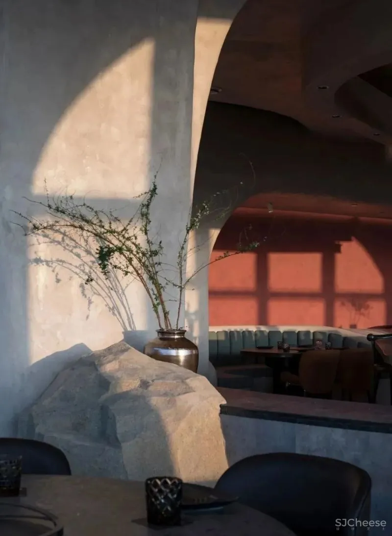 洞见——厦门0JI喔叽碳烧/酒仓 蔡荣伟