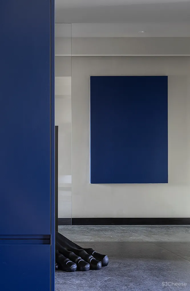 立方体m³:深海蓝索引的美学世界 本白空间