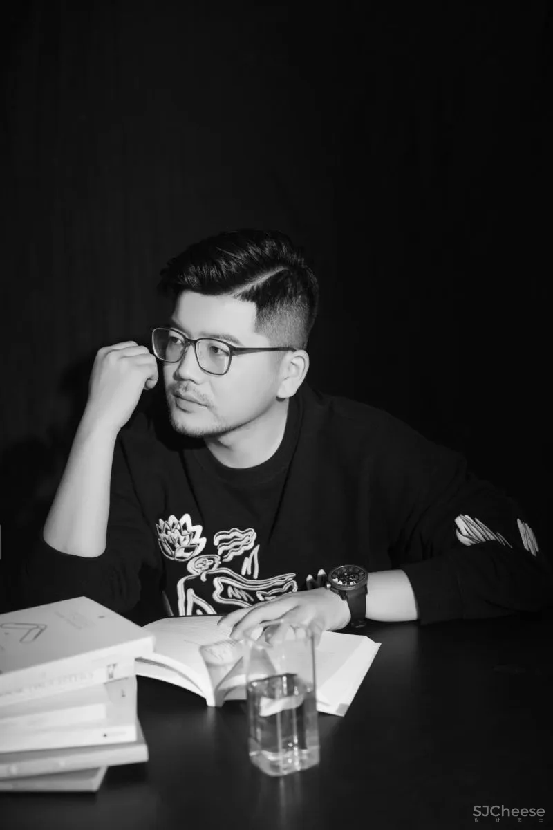 苏州400㎡暖灰大宅,通明洁净的生活享受!