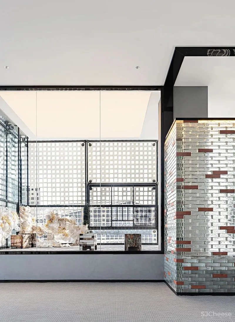 MEIYI 英皇儿童艺术学院 随时序流动的空间画布