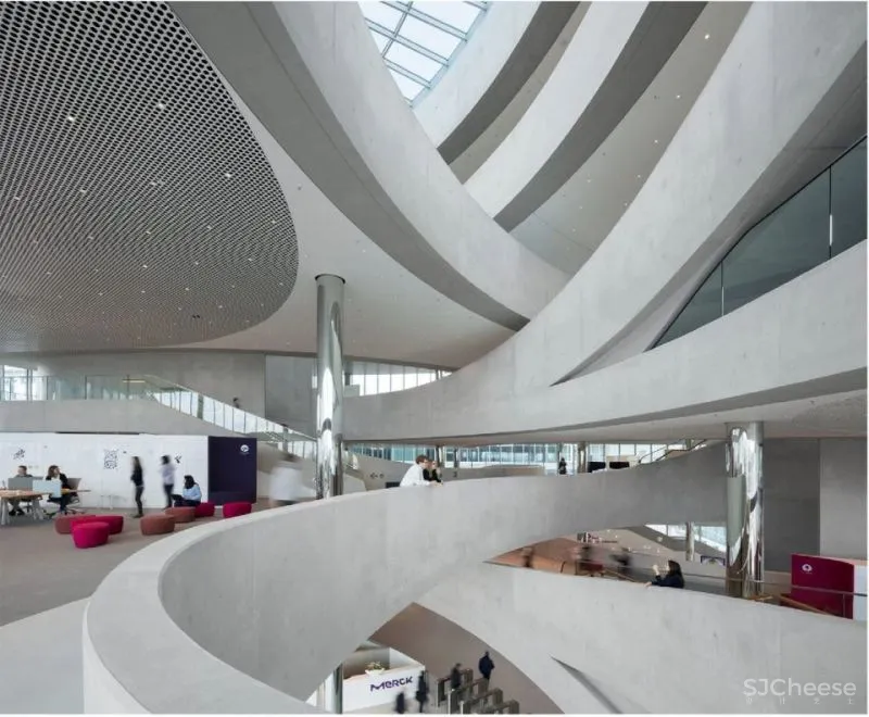 楼 梯 [ lóu tī ]