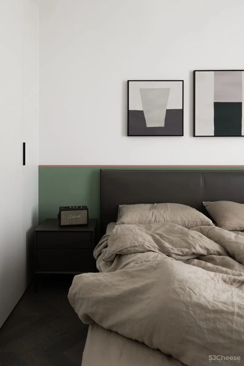 线条、色块和潮玩,这个89㎡比想象中还有料!