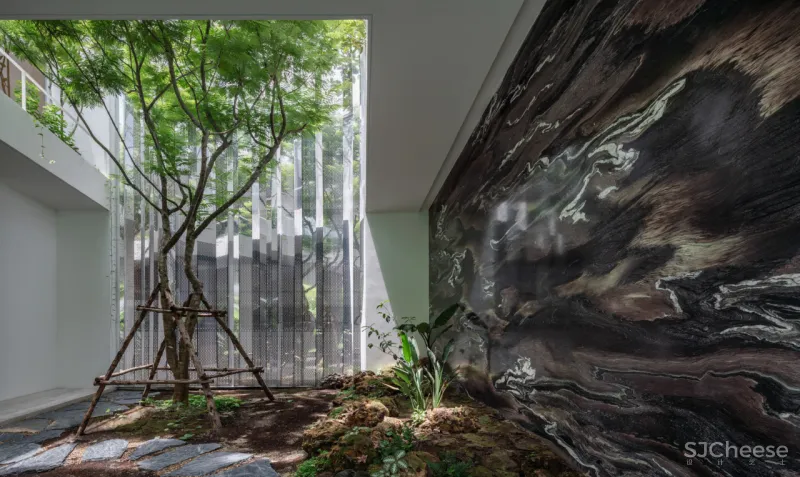 950㎡ 双层别墅,用光影做最美的装饰