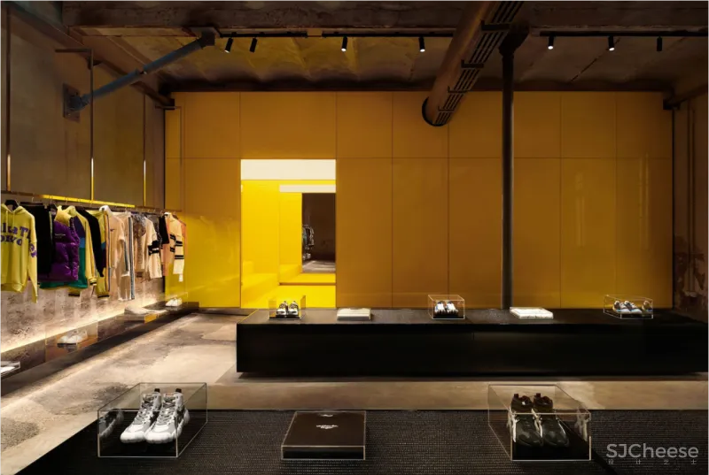 运动鞋品牌Onitsuka Tiger(鬼塚虎),米兰旗舰店设计