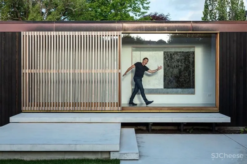 建筑师的家,不装窗帘用条木,将自然“框”进家里