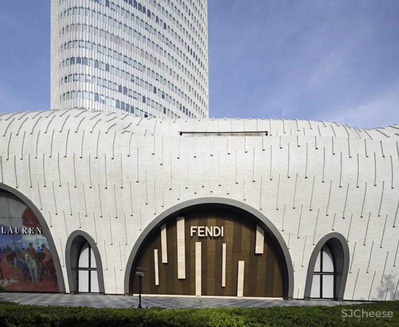 Louis Vuitton日本旗舰店新开幕,全定制艺术介入 X 顶奢大品牌