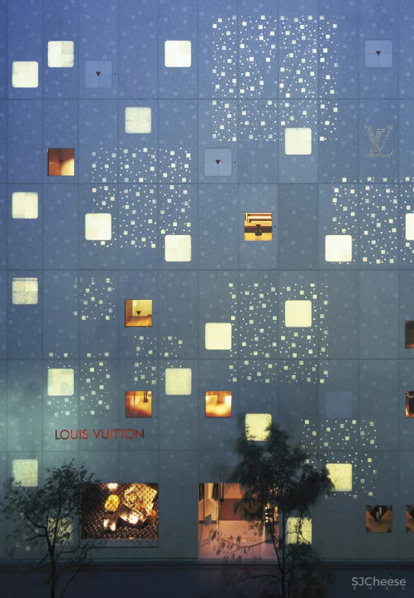 Louis Vuitton日本旗舰店新开幕,全定制艺术介入 X 顶奢大品牌