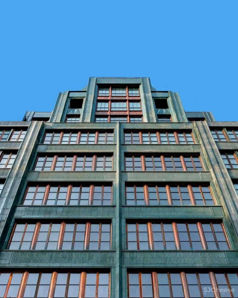 见过复古风的豪宅吗?不得不说,这设计太高级了!