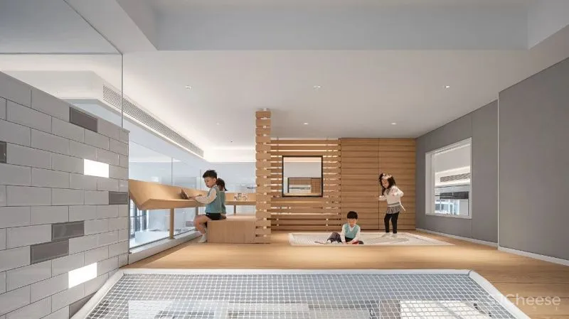 MEIYI 英皇儿童艺术学院 随时序流动的空间画布