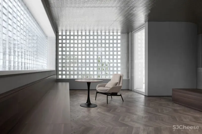 Apperceive ｜白色“盲盒”