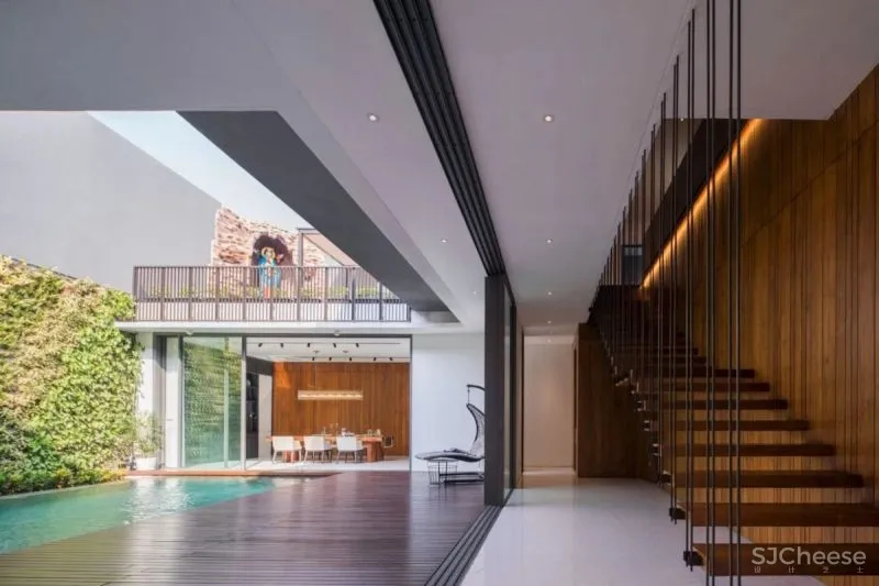 Serene Timber Screen House in Jakarta