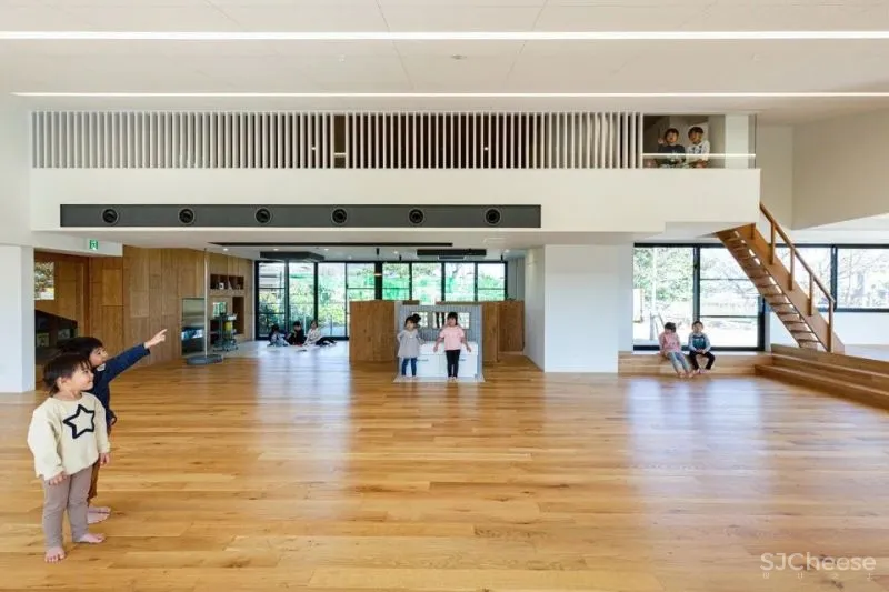 2021年首个火爆朋友圈的日本幼儿园,有钱人家的孩子无法想象的快乐!