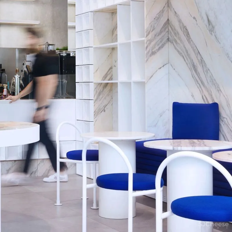 新颖独特的一家迷你茶店