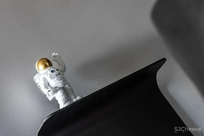 立方体m³:深海蓝索引的美学世界 本白空间