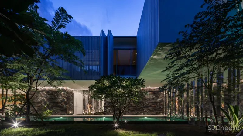 950㎡ 双层别墅,用光影做最美的装饰