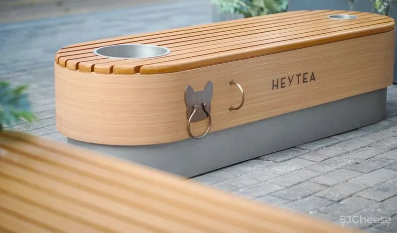 UND 深圳喜茶宠物友好主题店,萌宠社交,趣味十足