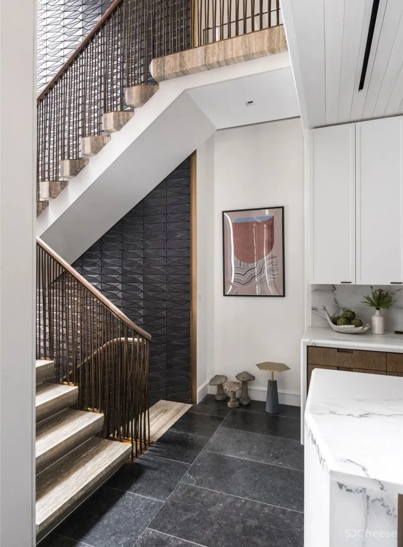 370㎡ 四居室公寓翻新,入户玄关美成了艺廊,这才是奢居典范