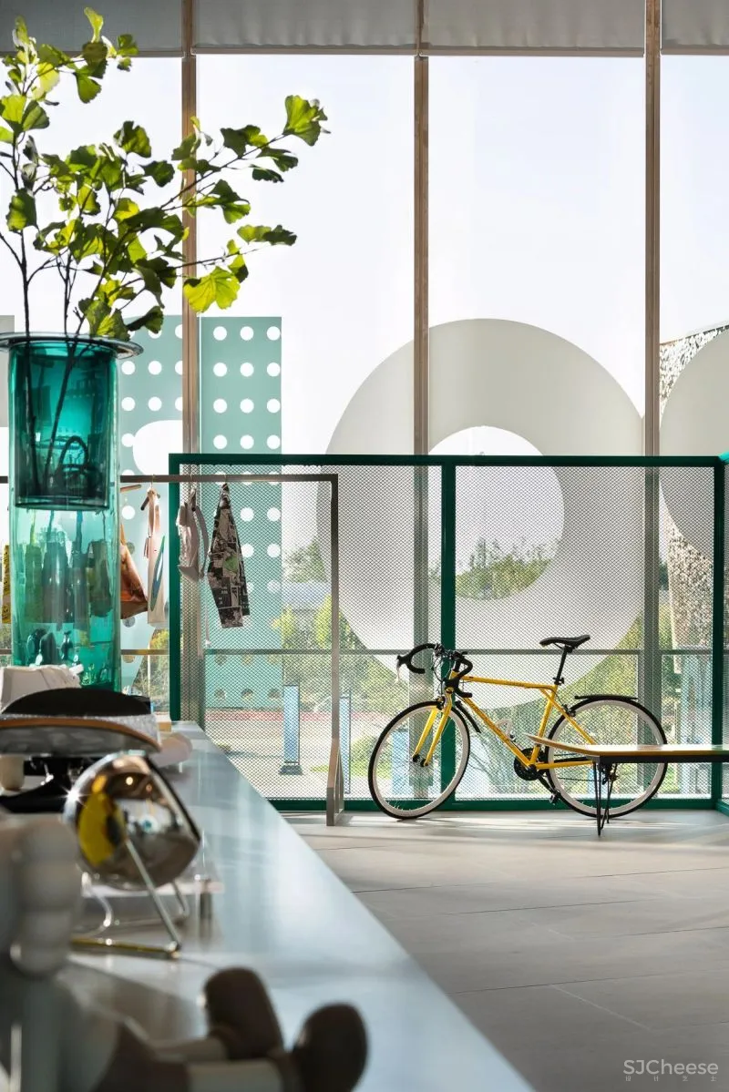 DOME-ASSOCIATES设计 武汉「金地格林.映象」潮流集合店