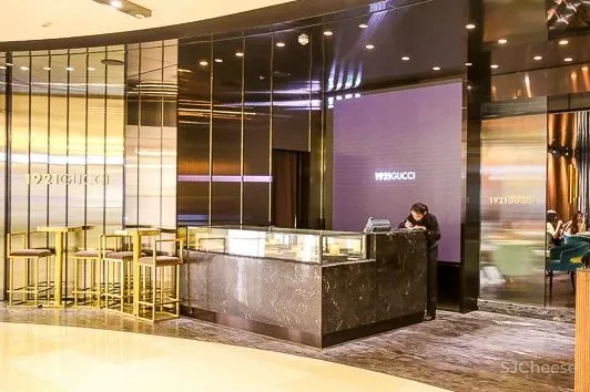 Louis Vuitton日本旗舰店新开幕,全定制艺术介入 X 顶奢大品牌