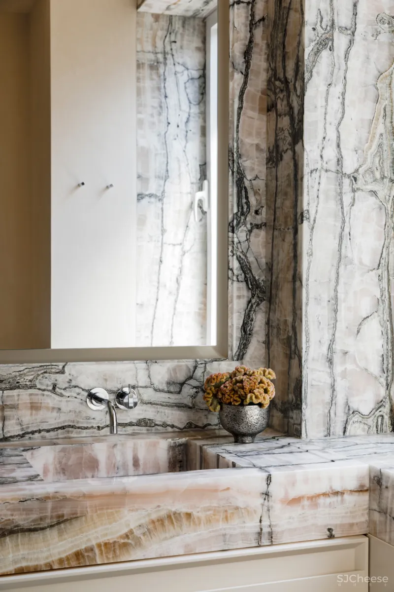 370㎡ 四居室公寓翻新,入户玄关美成了艺廊,这才是奢居典范