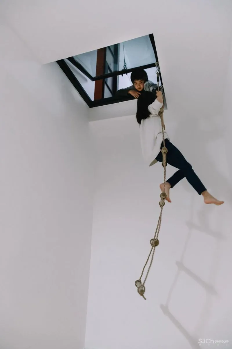 重庆鬼才设计师,教科书级别改造,地窖变身阳光房