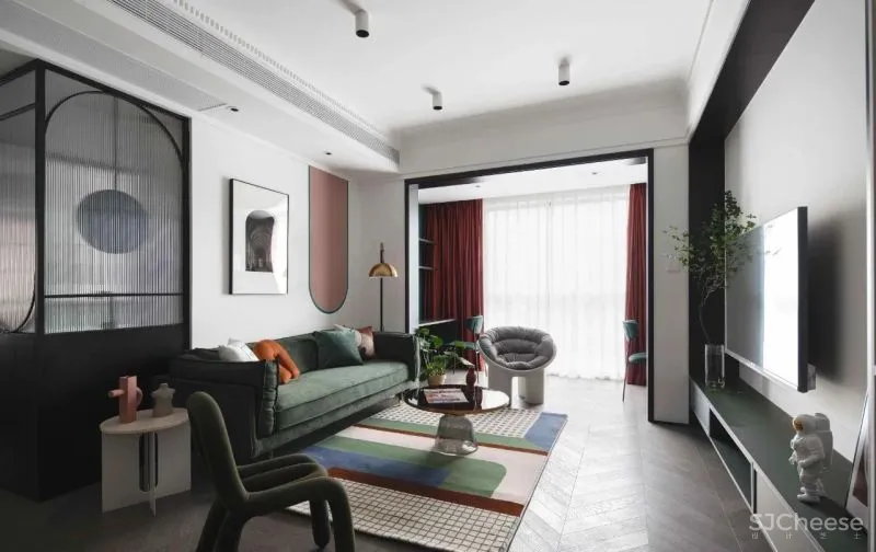 线条、色块和潮玩,这个89㎡比想象中还有料!