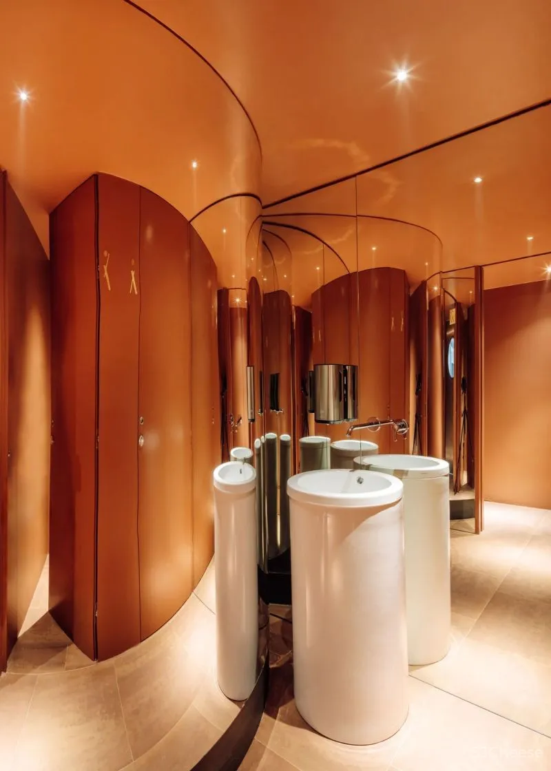 HIGHLIGHTING NATURAL MATERIALS RESTAURANT NÓMADA IN LISBON