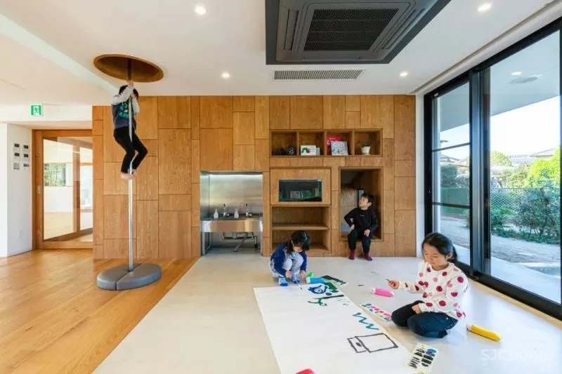 2021年首个火爆朋友圈的日本幼儿园,有钱人家的孩子无法想象的快乐!