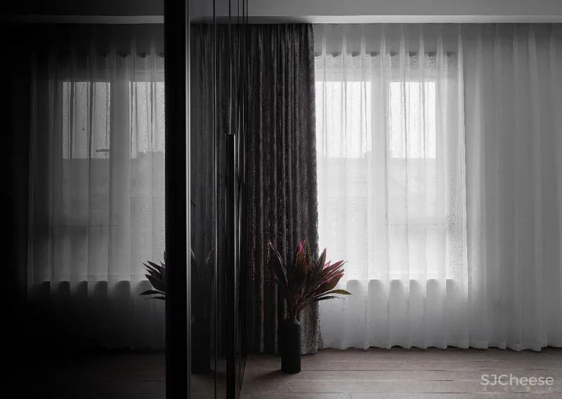 159㎡叠拼,经典黑白灰的至简之美 素图设计