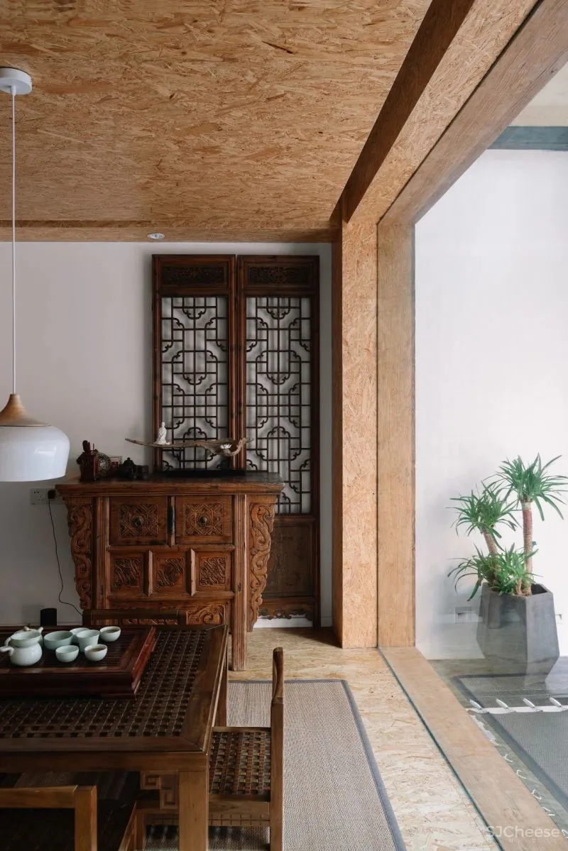 重庆鬼才设计师,教科书级别改造,地窖变身阳光房