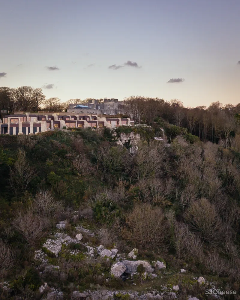 “生长”于波特兰岛悬崖峭壁上的度假酒店