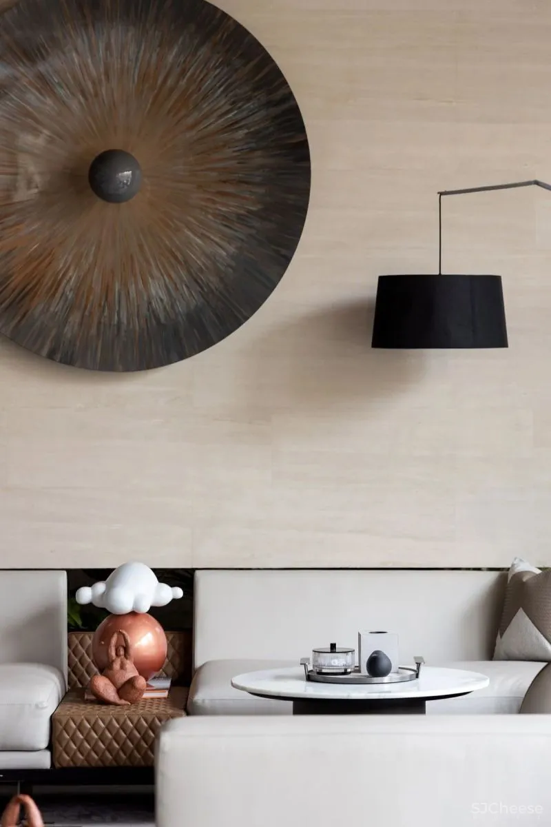 摄取“自然”与“现代”为设计导向和内核,打造一个雅致、高品质的生活美学空间。