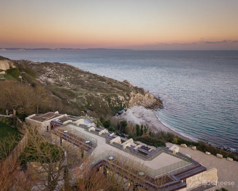 “生长”于波特兰岛悬崖峭壁上的度假酒店