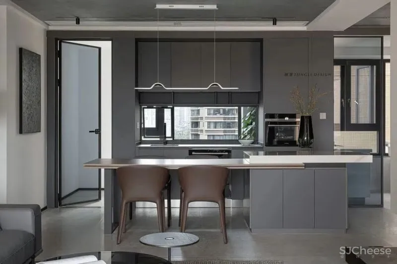 简约黑白灰,LDK一体化设计,拥有MINI花园的轻工业之家 桐里空间设计