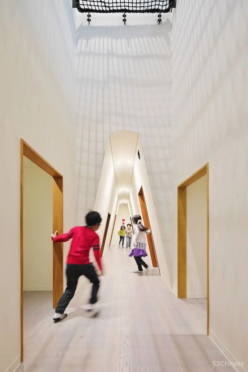 2021年首个火爆朋友圈的日本幼儿园,有钱人家的孩子无法想象的快乐!