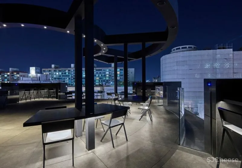 让·努维尔新作:D-G首尔旗舰店,被包裹的‘圆柱’